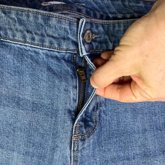 Old Navy Plus Size 16 Boyfriend Jeans Distressed Frayed Holes - Picture 4 of 9